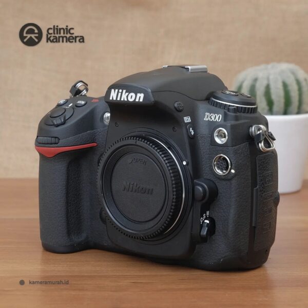 Nikon D300 Body Only